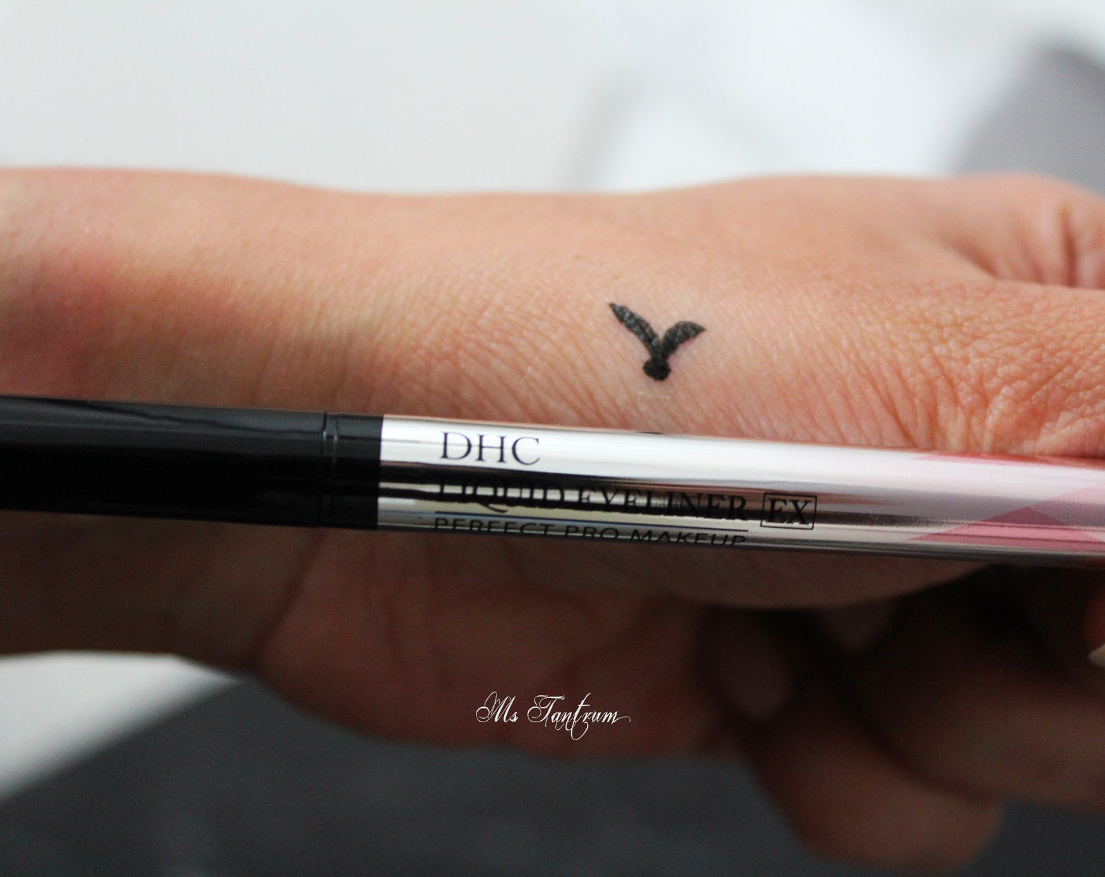 DHC eye liner