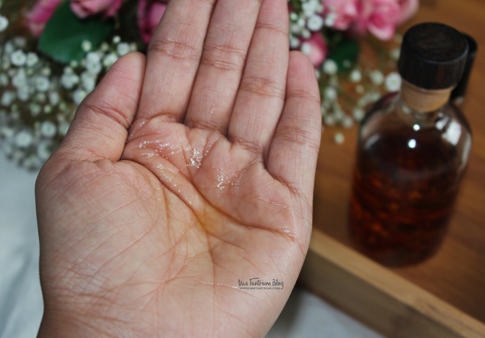 Lola's Apothecary Delicate Romance Oil