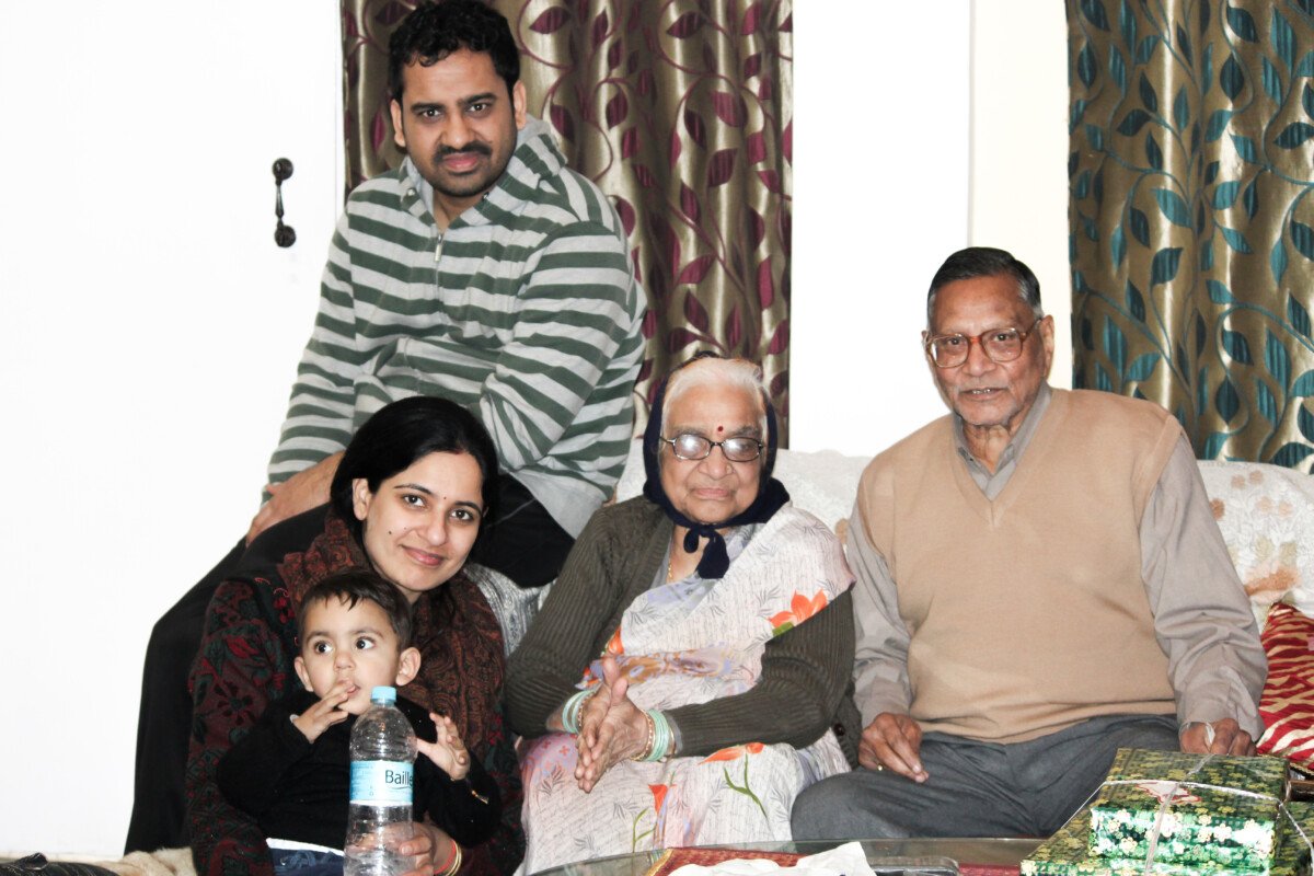 Today, I dedicate this tribute to Baba, my grandfather-in-law, who recently passed away. I had the privilege of knowing Baba for 14 years, and his presence left a profound impact on our lives.