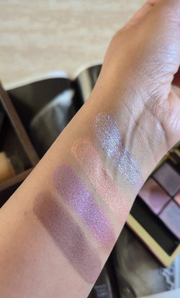 155 FUJIFUTAAI (Coral x Purple) Swatches