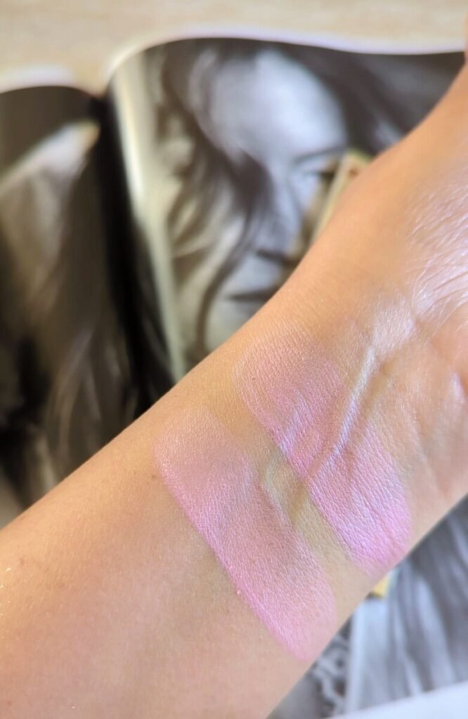 SUQQU Blurring Color Blush 117 AWAYOIAOI (Pink x Lavender) Swatches
